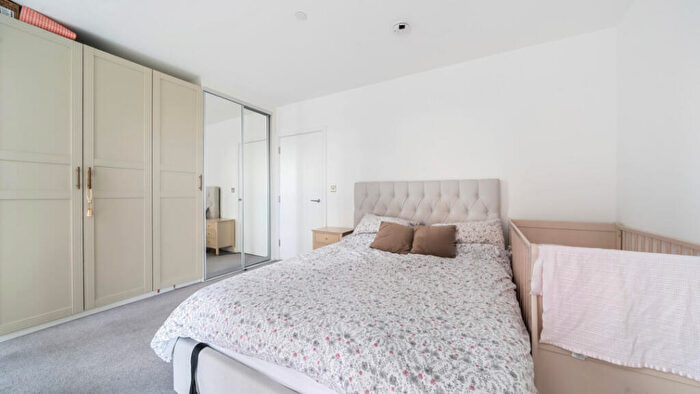 1 Bedroom Flat For Sale In Halewood Way, Rainham, RM13