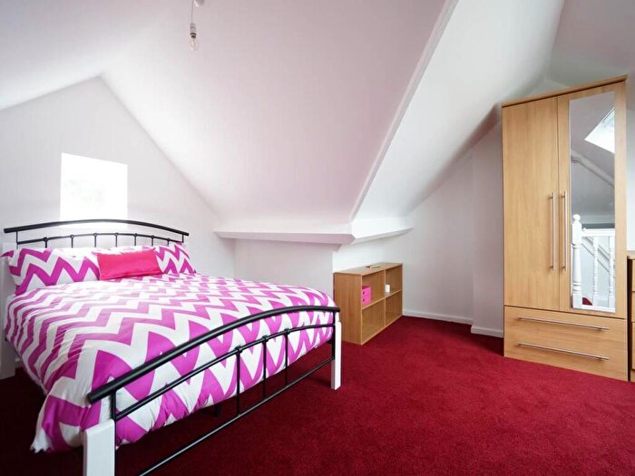 5 Bedroom House To Rent In Ffordd Tegid, Bangor, LL57