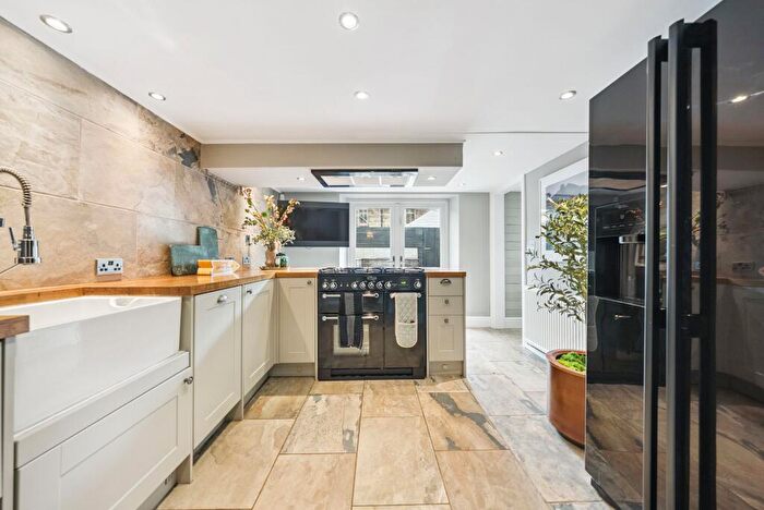 1 Bedroom Flat For Sale In Cleveden Crescent Lane, Mews House, Kelvinside, Glasgow, G12