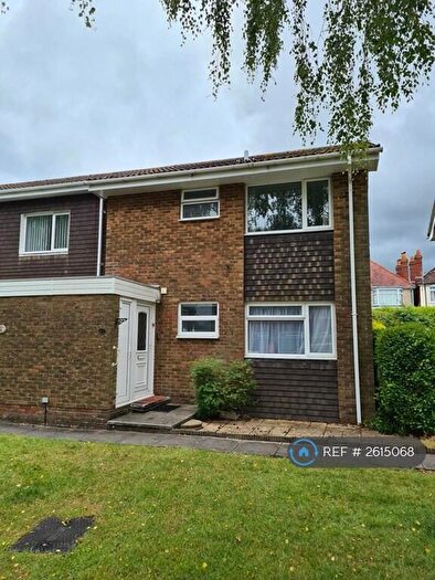 2 Bedroom Maisonette To Rent In Lincoln Court, Southampton, SO15