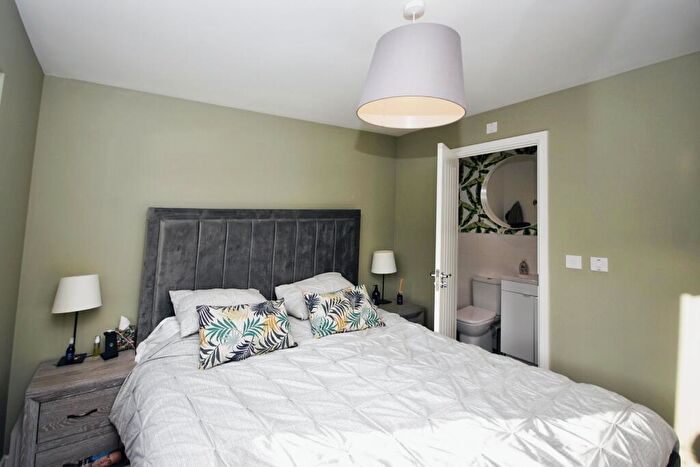 4 Bedroom Detached House For Sale In Thomas Snead Road, Scholars Chase, Bristol, BS16