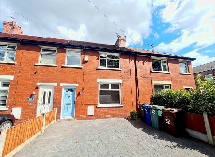 3 Bedroom Terraced House To Rent In Bradshaw Avenue, Whitefield, Manchester, M45