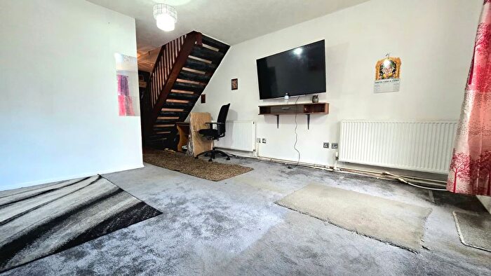 3 Bedroom Terraced House To Rent In Burdetts Road, RM6