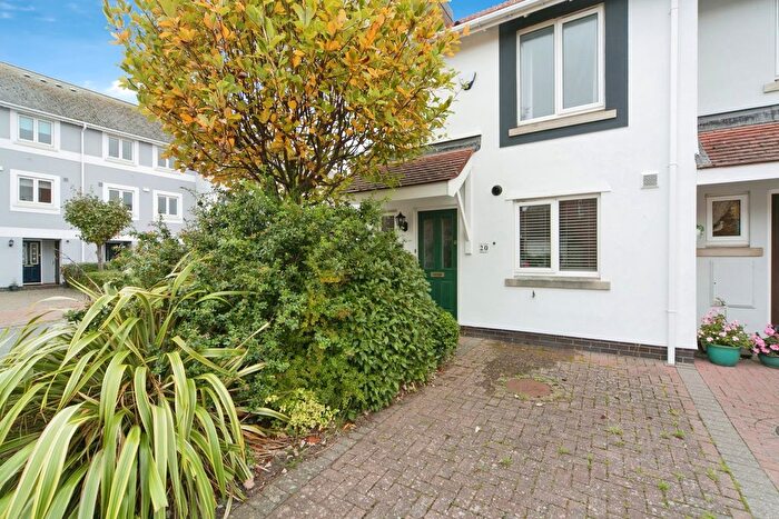 3 Bedroom End Terrace House For Sale In Gwynt Y Mor, Conwy, LL32