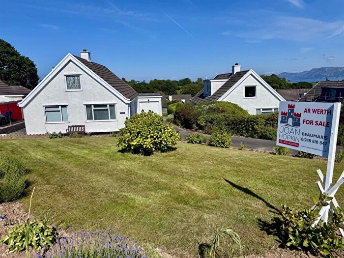 4 Bedroom Detached Bungalow For Sale In Garth Wen, Llanfaes, Beaumaris, LL58