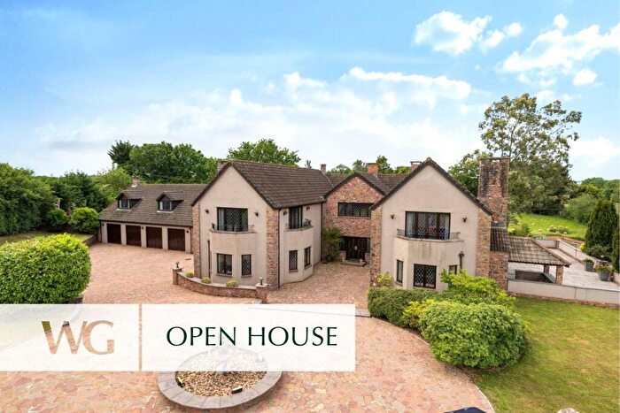 4 Bedroom Detached House For Sale In Cullompton, Devon, EX15