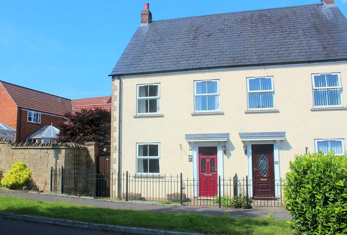 3 Bedroom Semi-Detached House To Rent In Henley Rise, Shepton Mallet, BA4