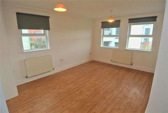 2 Bedroom Flat To Rent In Fox Lane North, Chertsey, KT16