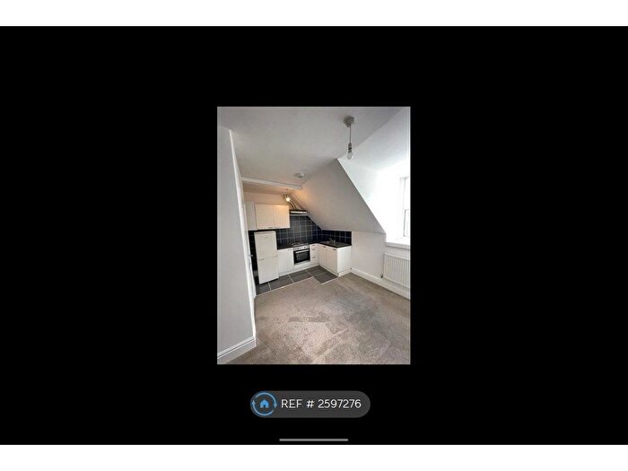 2 Bedroom Flat To Rent In Christchurch Road, Bournemouth, BH1