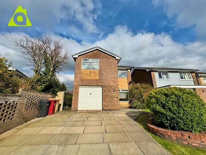 3 Bedroom Detached House To Rent In Barnfield Drive, Westhoughton, Bolton, BL5