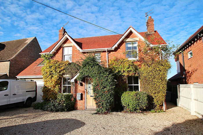 3 Bedroom Detached House For Sale In Main Road, Long Hanborough, OX29
