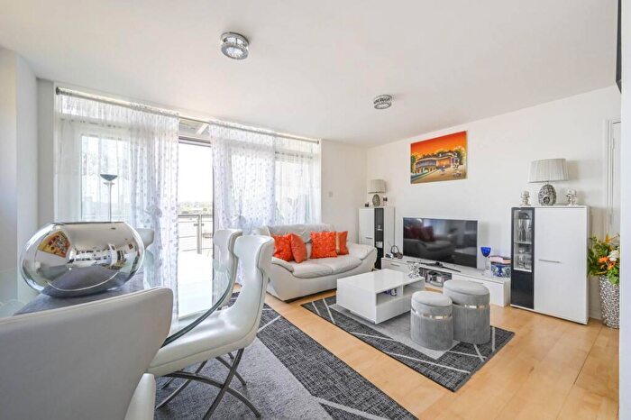 2 Bedroom Flat For Sale In Sheerness Mews, Royal Docks, London, E16