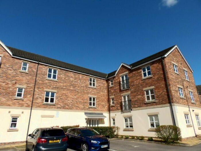 2 Bedroom Flat To Rent In Temple Court, Wakefield, West Yorkshire, Uk, WF1
