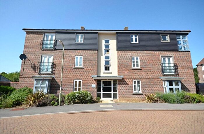 1 Bedroom Flat For Sale In Warner Close, Basingstoke, Hampshire, RG24