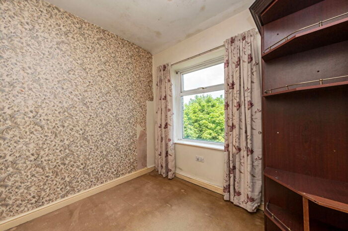 3 Bedroom Terraced House For Sale In Station Terrace, Skelmanthorpe, HD8