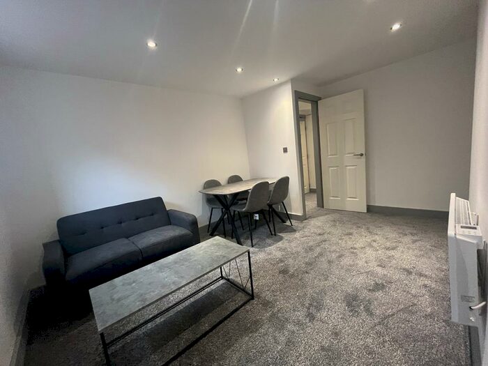 1 Bedroom Apartment To Rent In Avenue Court, LS8