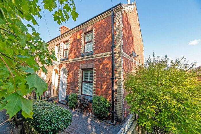 4 Bedroom End Terrace House For Sale In Alvanley Terrace, Frodsham, WA6