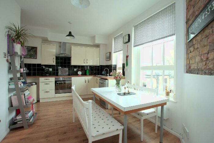 3 Bedroom Flat To Rent In Wilmot Street, London, E2