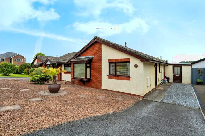3 Bedroom Bungalow For Sale In Langer Way, Clydach, Swansea, SA6