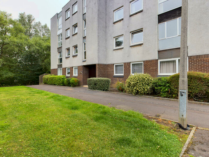 2 Bedroom Flat To Rent In Craigmount Hill, Craigmount, Edinburgh, EH4
