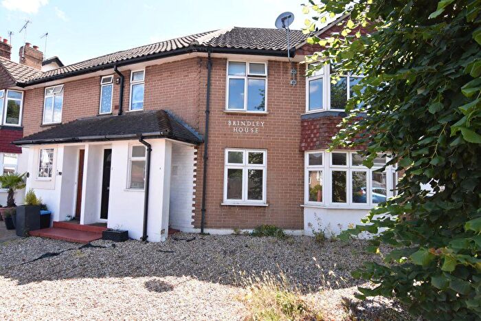 1 Bedroom Ground Maisonette To Rent In Brindley House, Highfield Road, Sutton, SM1