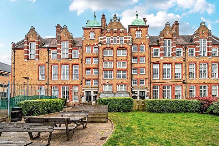 1 Bedroom Flat To Rent In Broadwater Road, Tooting, London, SW17