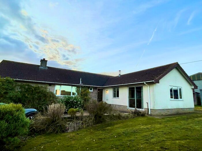 4 Bedroom Detached Bungalow To Rent In Tedburn St. Mary, Exeter, EX6