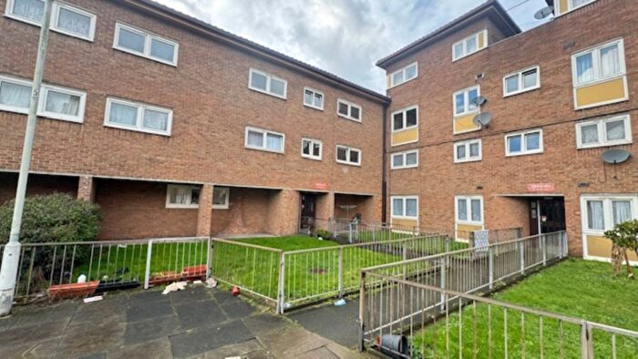 3 Bedroom Flat To Rent In Tibbenham Walk, Plaistow, E13