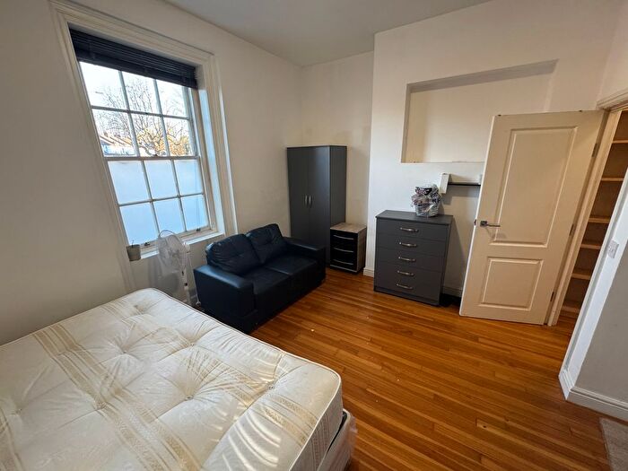 Studio To Rent In Brighton Road, Purley, CR8