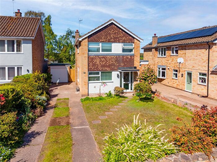 2 Bedroom Detached House For Sale In Swinton Rise, Ravenshead, Nottingham, Nottinghamshire, NG15