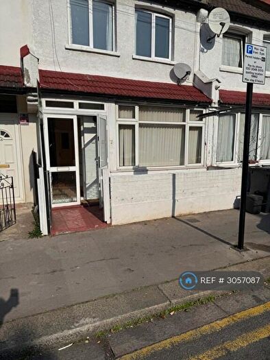 3 Bedroom Terraced House To Rent In Lakehall Road, Thornton Heath, CR7