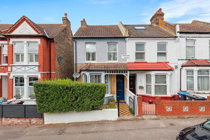 3 Bedroom Semi Detached House For Sale In Burlington Road, Thornton Heath, CR7