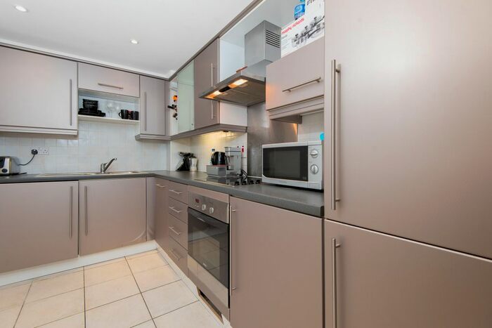 1 Bedroom Flat To Rent In Stockwell Green, London, SW9