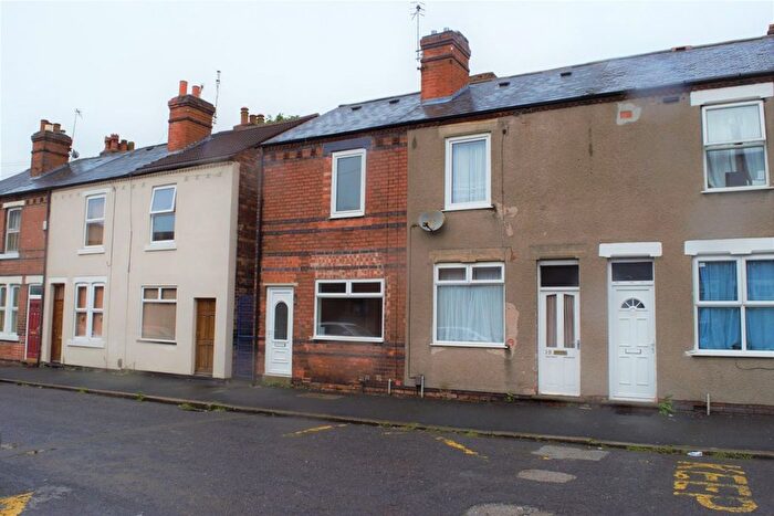 2 Bedroom End Of Terrace House To Rent In Isandula Road, Nottingham, NG7