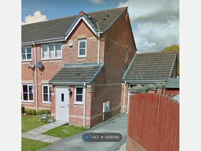 3 Bedroom Semi-Detached House To Rent In Avery Close, Warrington WA2