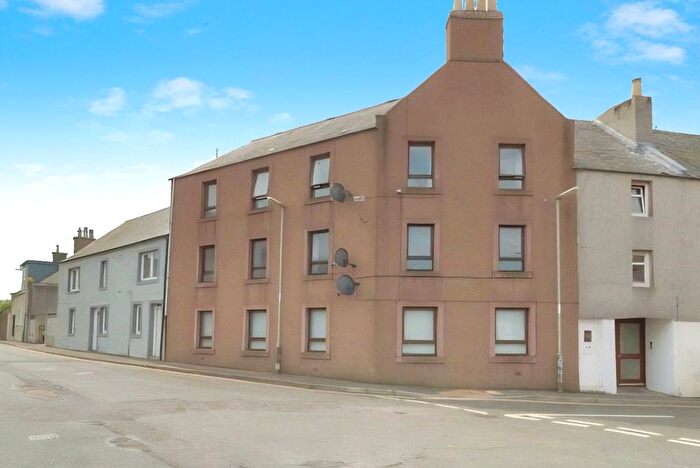 2 Bedroom Flat To Rent In Upper Hall Street, Montrose, Angus, DD10