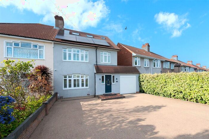 4 Bedroom Semi-Detached House To Rent In Little Heath Road, Bexleyheath, Kent, DA7
