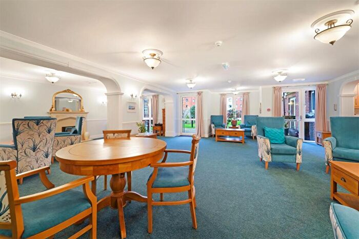 2 Bedroom Retirement Property For Sale In The Parade, Epsom, KT18