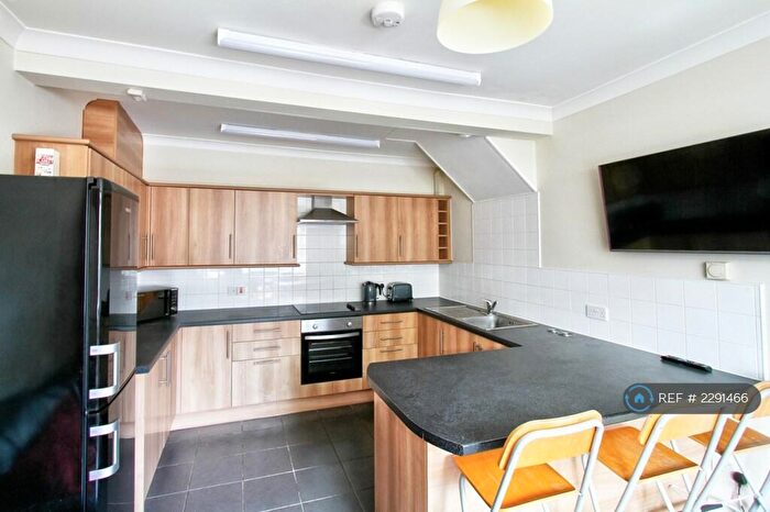 4 Bedroom Flat To Rent In Sirdar Road, Southampton, SO17