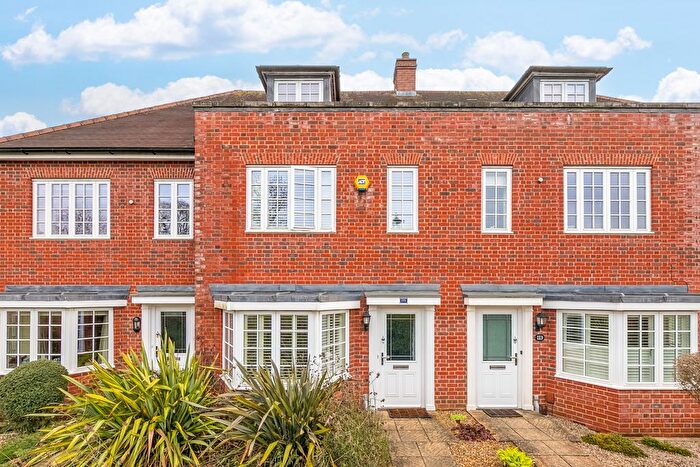4 Bedroom Terraced House For Sale In Parkway, Welwyn Garden City, Hertfordshire, AL8
