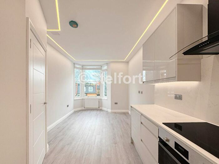 2 Bedroom Flat To Rent In Fairmead Road, London, N19