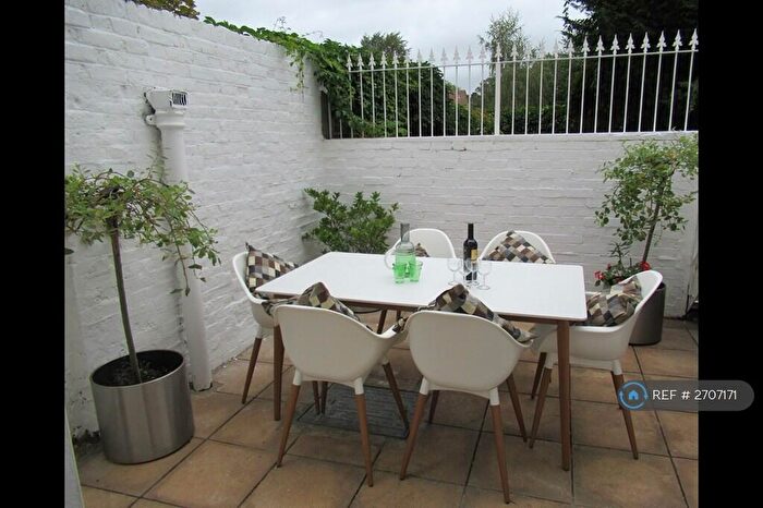 2 Bedroom Flat To Rent In Lollard Street, London, SE11