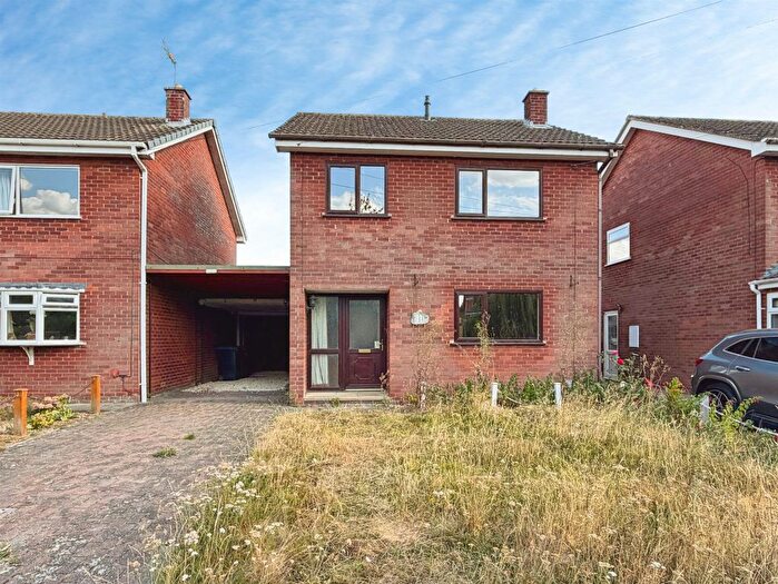 3 Bedroom Semi-Detached House For Sale In Becks Lane, Stockton, Southam, CV47