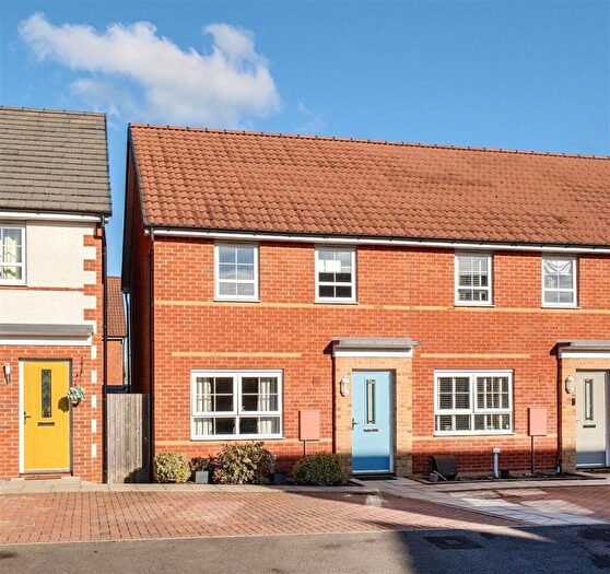 3 Bedroom End Of Terrace House For Sale In Walnut Drive, Chippenham, SN15