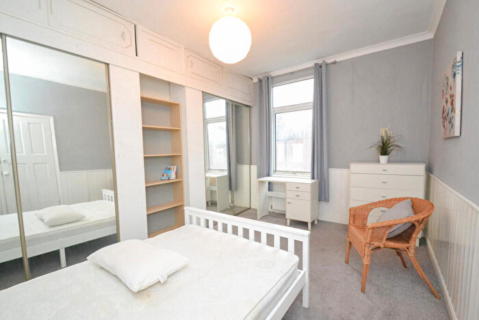 3 Bedroom Terraced House For Sale In Vinery Mount, Leeds, West Yorkshire, LS9