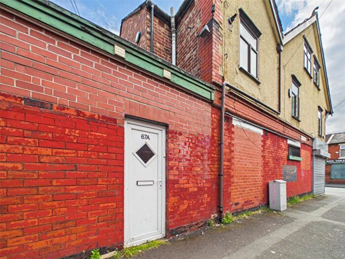 3 Bedroom Apartment To Rent In Reddish Lane, Manchester, Greater Manchester, M18