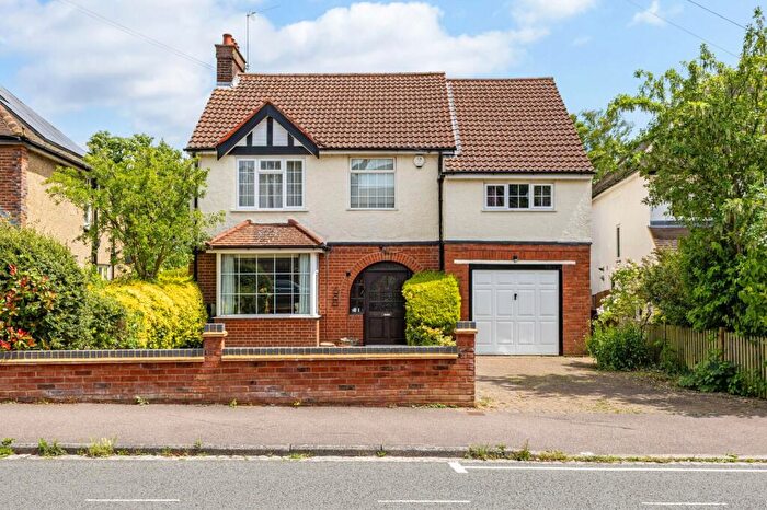 4 Bedroom Detached House For Sale In Lancaster Road, St. Albans, Hertfordshire, AL1