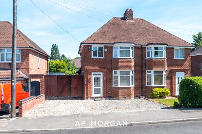3 Bedroom Semi Detached House For Sale In Summerfield Road, Solihull, West Midlands, B92