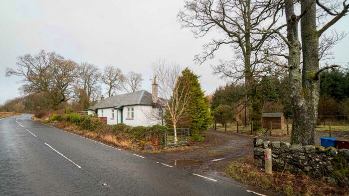 2 Bedroom Semi-Detached House To Rent In Duchal Estates, Kilmacolm, PA13