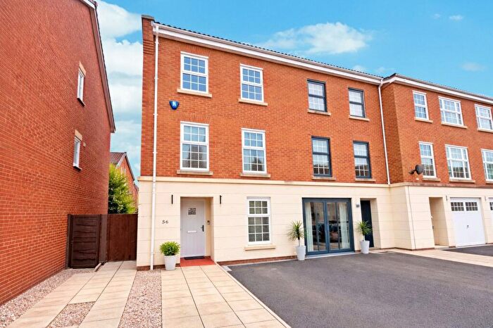 4 Bedroom Town House For Sale In Abbeylea Drive, Westhoughton, BL5